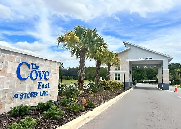 Top 5 Percent Luxury Villa At Storey Lake Mins To Disney